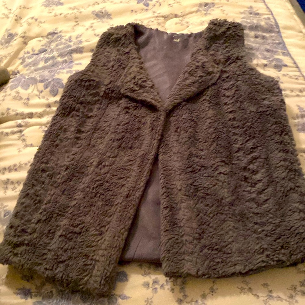 Girls size 6-6x Grey Fur Vest